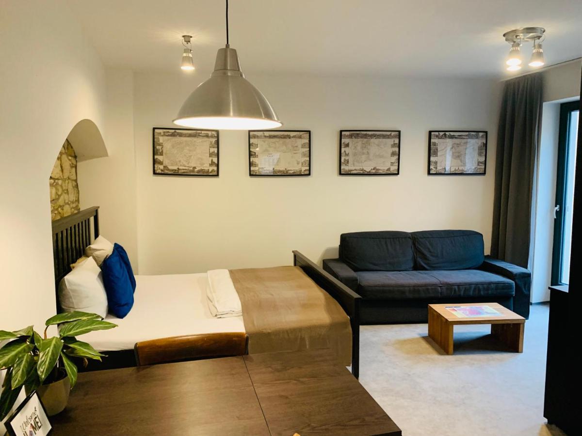 Cozy Friendly Place With Free Parking Прага Экстерьер фото